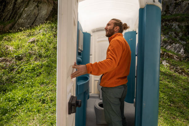 Best Portable bathroom rental  in Litchfield, MN