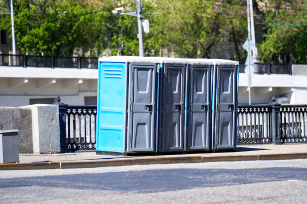 Best Porta potty delivery and setup  in Litchfield, MN